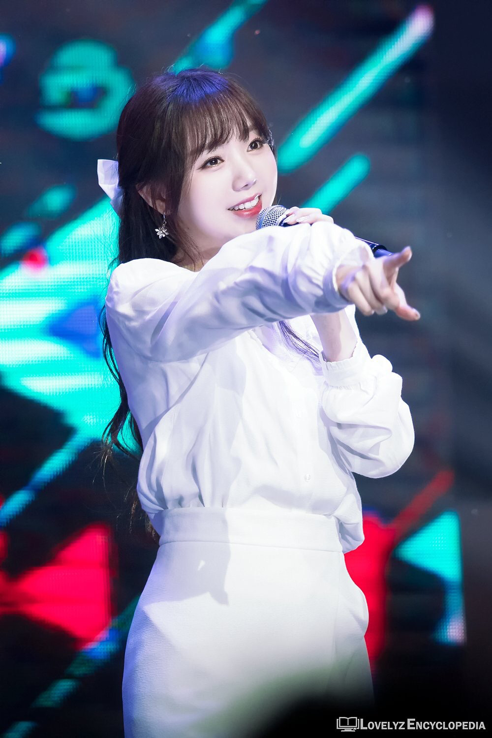 [러블리즈] 커피 한 잔 더 할까 생각 중이라서 케이 | 인스티즈