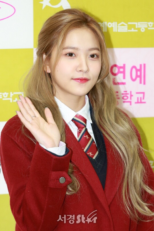 레드벨벳 예리 졸업식 날 | 인스티즈