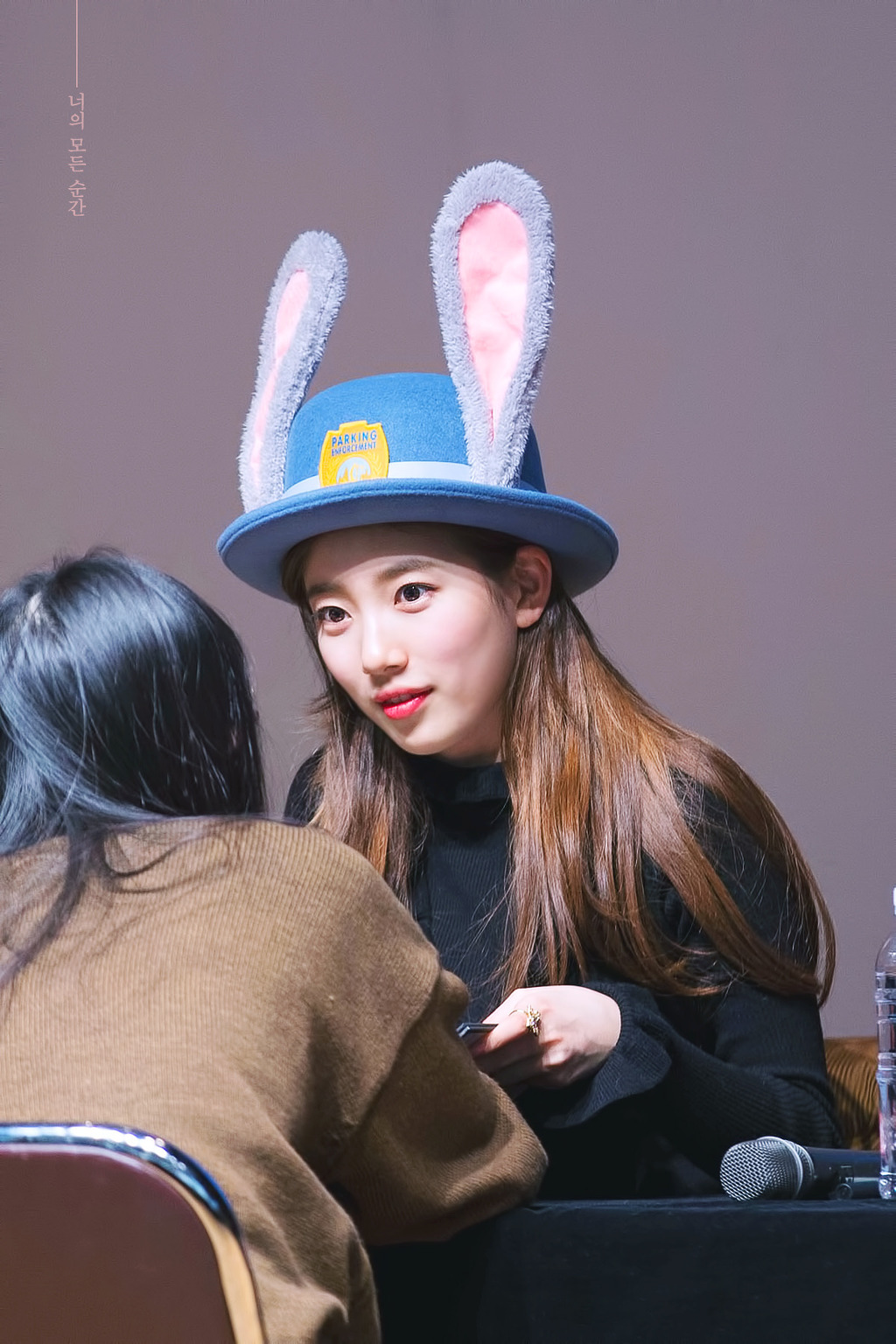 얼굴에서 빛이 나는 배수지.jpgif | 인스티즈