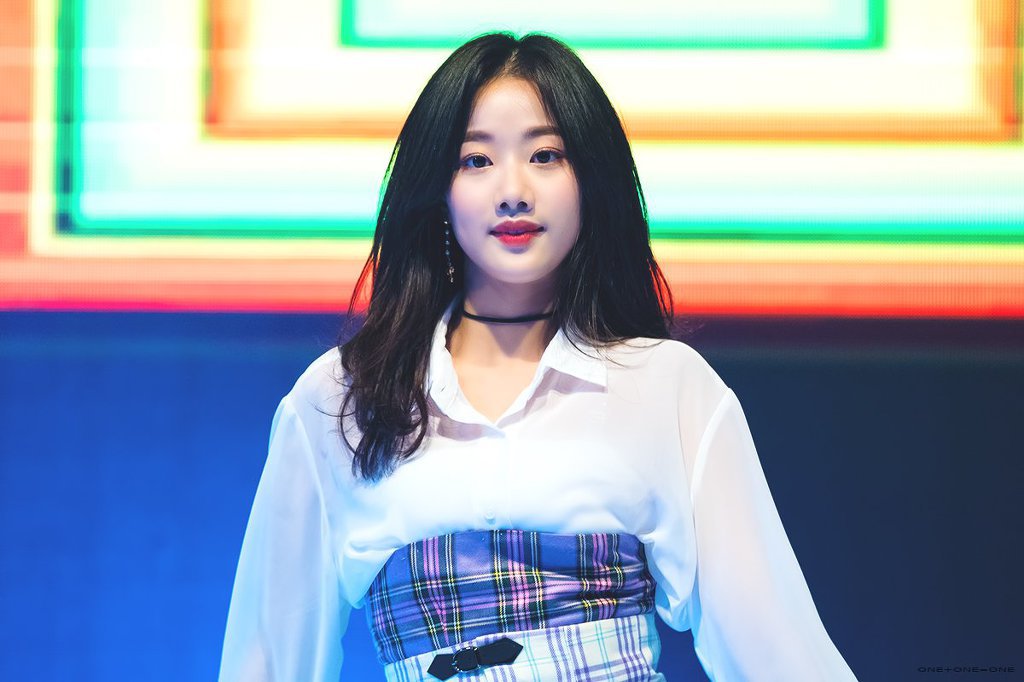 상큼하게 이쁜 에이프릴 이나은.jpgif | 인스티즈