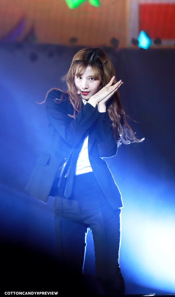 카리스마 넘치는 사나.jpg | 인스티즈