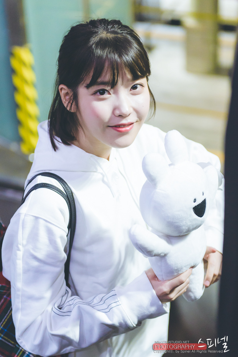 단발머리가 잘어울리는 아이유.jpgi | 인스티즈