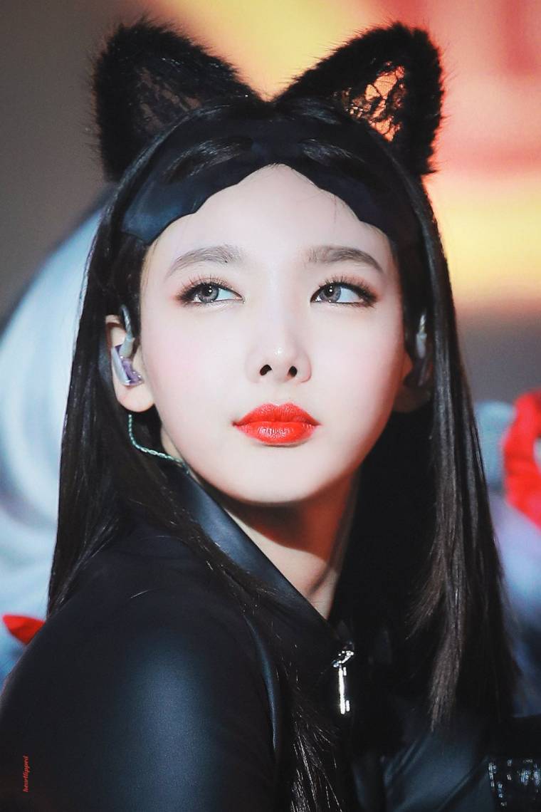 181028 트와이스 ONCE HALLOWEEN 나연 캣우먼 직캠 | 인스티즈