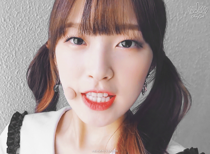 애교부리는 귀여운 오마이걸 아린.gif | 인스티즈