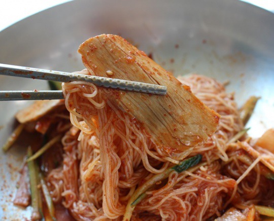 유명냉면 이미지