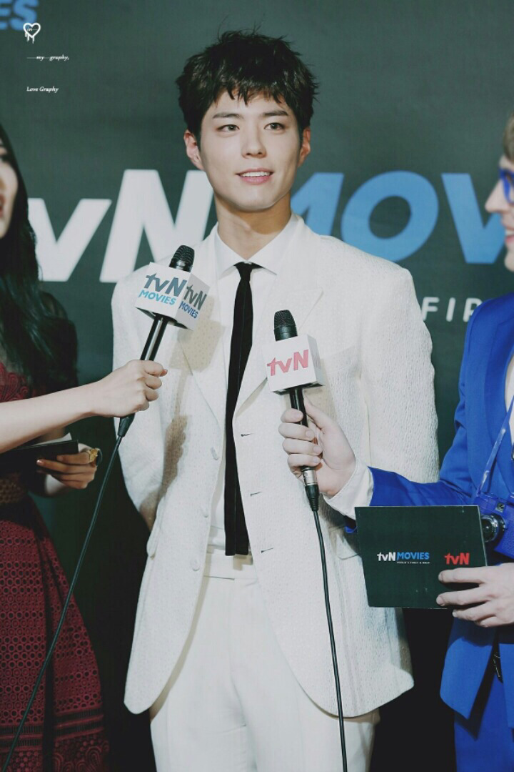 남배우치고 다양한 코디 시도하는 박보검 스타일리스트.jpg | 인스티즈