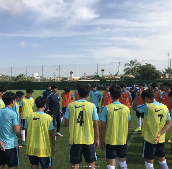 U-18대표팀 스페인 전지훈련에 합류한 이강인.JPG | 인스티즈