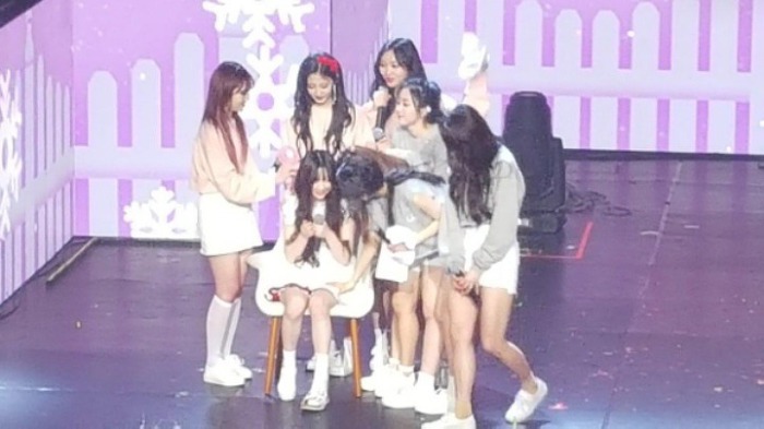 심하게 감기걸려서 말한마디 못했다고 하던 날 러블리즈 케이 모습.gif | 인스티즈